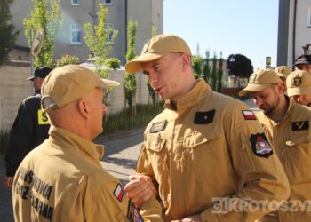 Legendarny strażak zakończył służbę. Asp. sztab. Dariusz Rybka po 38 latach przeszedł na emeryturę