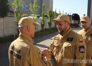 Legendarny strażak zakończył służbę. Asp. sztab. Dariusz Rybka po 38 latach przeszedł na emeryturę