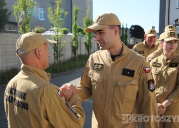 Legendarny strażak zakończył służbę. Asp. sztab. Dariusz Rybka po 38 latach przeszedł na emeryturę