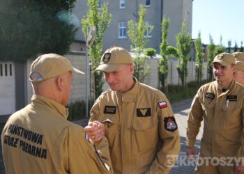 Legendarny strażak zakończył służbę. Asp. sztab. Dariusz Rybka po 38 latach przeszedł na emeryturę