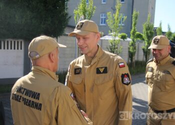 Legendarny strażak zakończył służbę. Asp. sztab. Dariusz Rybka po 38 latach przeszedł na emeryturę