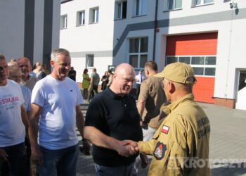 Legendarny strażak zakończył służbę. Asp. sztab. Dariusz Rybka po 38 latach przeszedł na emeryturę