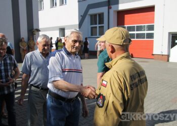 Legendarny strażak zakończył służbę. Asp. sztab. Dariusz Rybka po 38 latach przeszedł na emeryturę