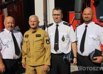 Legendarny strażak zakończył służbę. Asp. sztab. Dariusz Rybka po 38 latach przeszedł na emeryturę