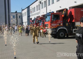 Legendarny strażak zakończył służbę. Asp. sztab. Dariusz Rybka po 38 latach przeszedł na emeryturę