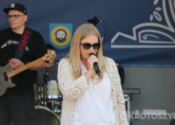 Łojciec&Syn oraz Carla Fernandes zawładnęli sceną podczas pierwszego z Dni Zdun