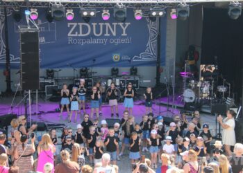 Łojciec&Syn oraz Carla Fernandes zawładnęli sceną podczas pierwszego z Dni Zdun