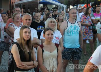 Łojciec&Syn oraz Carla Fernandes zawładnęli sceną podczas pierwszego z Dni Zdun