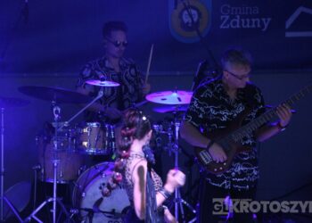 Koncerty i taneczna zabawa. Drugi dzień Dni Zdun pełen muzycznych emocji