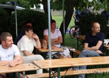 Rodzinnie i na sportowo. Festyn w Lutogniewie przyciągnął tłumy mieszkańców