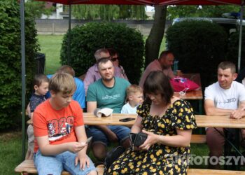 Rodzinnie i na sportowo. Festyn w Lutogniewie przyciągnął tłumy mieszkańców