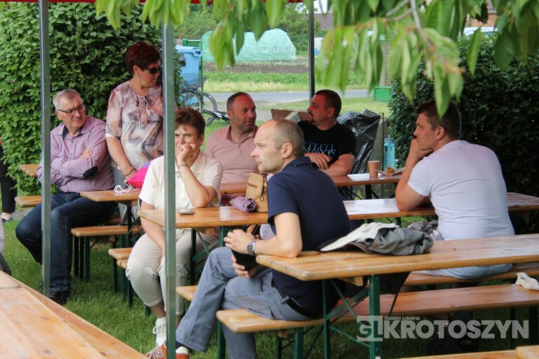 Rodzinnie i na sportowo. Festyn w Lutogniewie przyciągnął tłumy mieszkańców