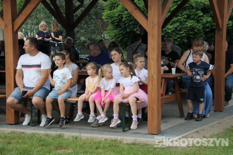 Rodzinnie i na sportowo. Festyn w Lutogniewie przyciągnął tłumy mieszkańców