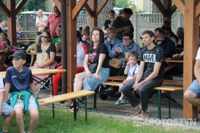 Rodzinnie i na sportowo. Festyn w Lutogniewie przyciągnął tłumy mieszkańców
