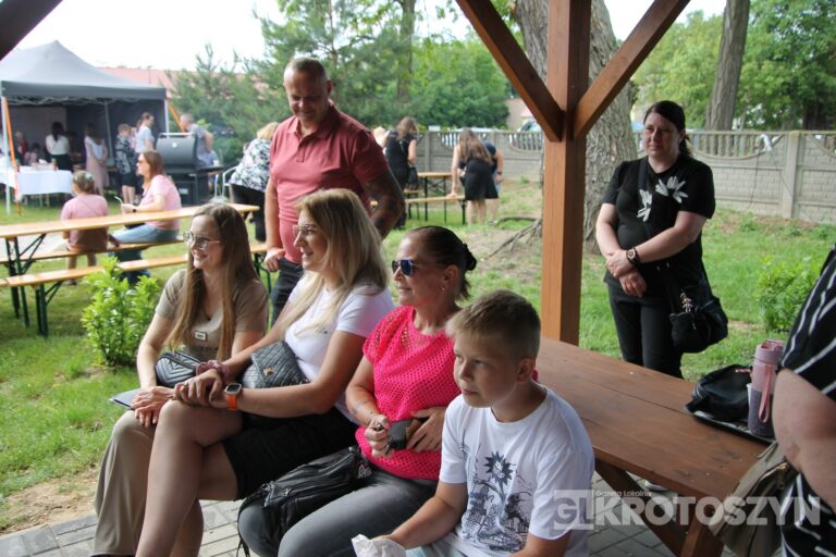 Rodzinnie i na sportowo. Festyn w Lutogniewie przyciągnął tłumy mieszkańców
