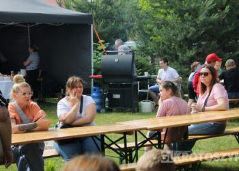 Rodzinnie i na sportowo. Festyn w Lutogniewie przyciągnął tłumy mieszkańców