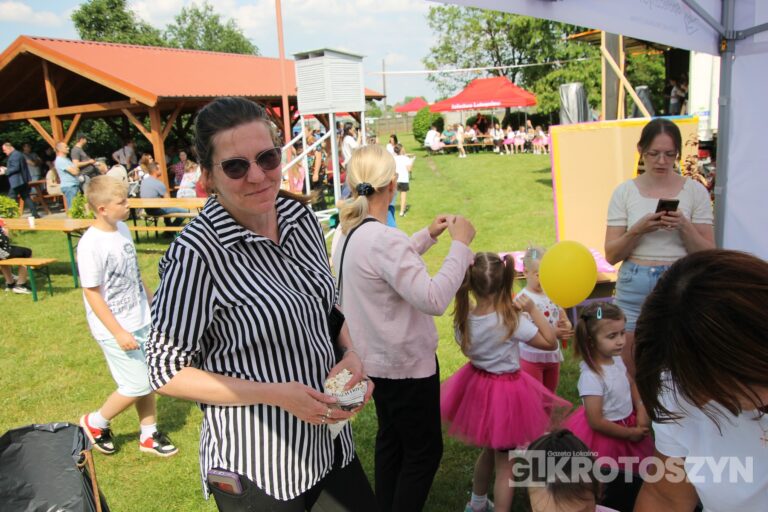 Rodzinnie i na sportowo. Festyn w Lutogniewie przyciągnął tłumy mieszkańców