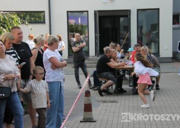 Podróż dookoła świata w „Ósemce”. Festyn szkolny pełen atrakcji