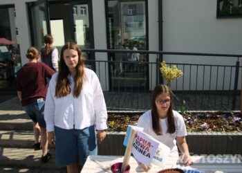 Podróż dookoła świata w „Ósemce”. Festyn szkolny pełen atrakcji