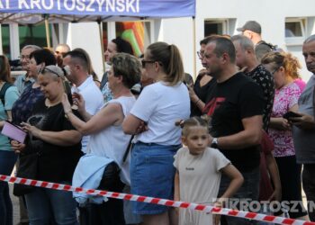 Podróż dookoła świata w „Ósemce”. Festyn szkolny pełen atrakcji