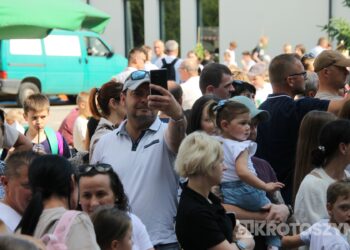 Podróż dookoła świata w „Ósemce”. Festyn szkolny pełen atrakcji