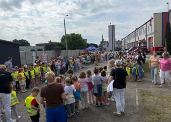 Blisko 500 dzieci odwiedziło strażaków