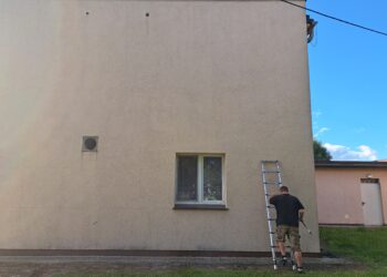 Ściana ożyła kolorami. W Gorzupi powstał mural z historią