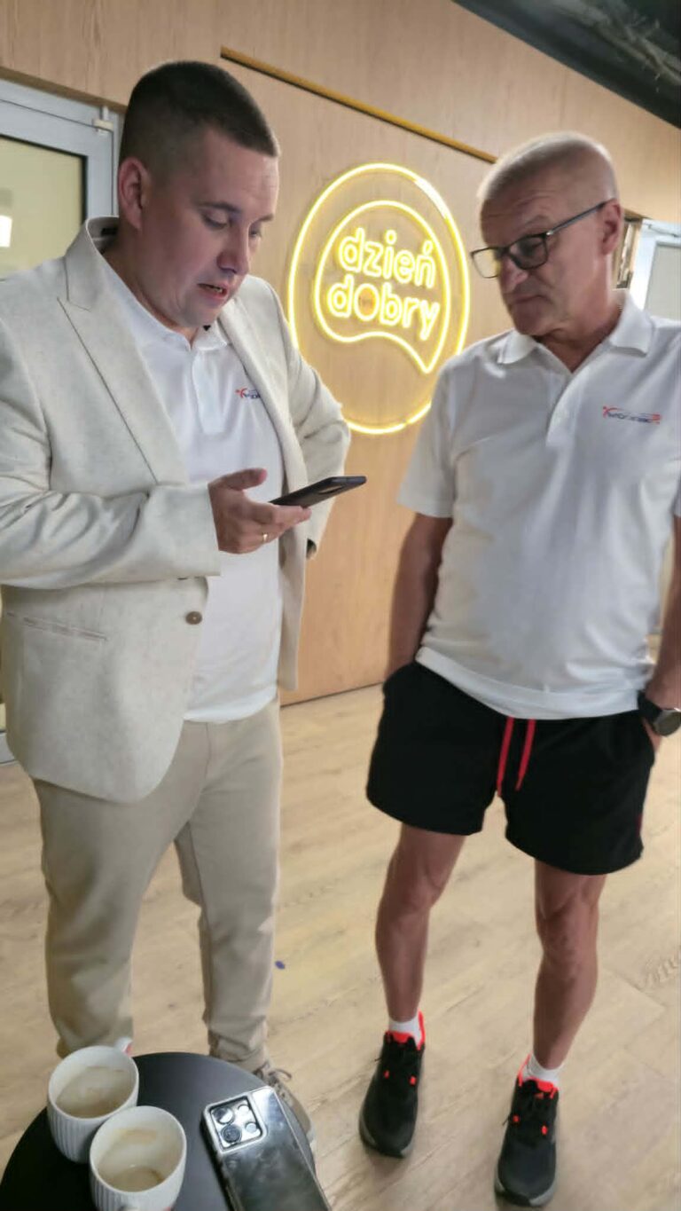Miliony widzów usłyszały o Krotoszynie. Wszystko za sprawą… rzutu beretem