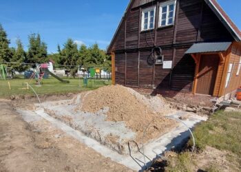 Powstaje wiejskie centrum dziedzictwa kulturalnego. Trwa rozbudowa świetlicy
