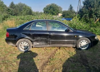 Zderzenie Audi i Volkswagena w Wierzchowicach. 19-latek ukarany mandatem