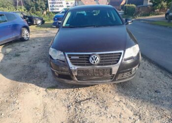 Zderzenie Audi i Volkswagena w Wierzchowicach. 19-latek ukarany mandatem
