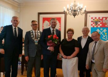 Rada Powiatu Krotoszyńskiego w nowym składzie. To on objął mandat radnego