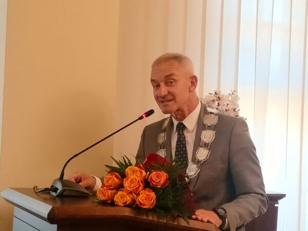 Nowy przewodniczący Rady Powiatu Krotoszyńskiego. Zastąpił Piotra Osucha Nowy przewodniczący Rady Powiatu Krotoszyńskiego. Zastąpił Piotra Osucha