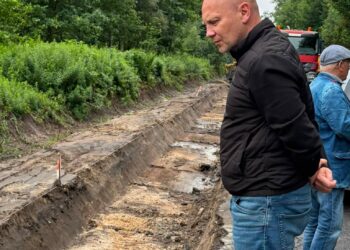 Ruszył remont drogi między Kuźnicą Czeszycką a Grabownicą