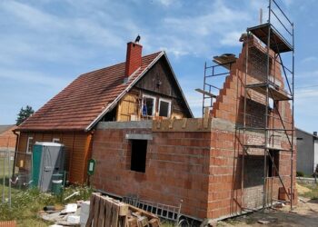 Powstaje wiejskie centrum dziedzictwa kulturalnego. Trwa rozbudowa świetlicy