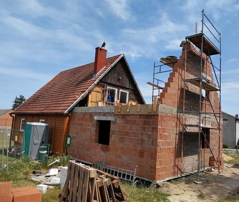 Powstaje wiejskie centrum dziedzictwa kulturalnego. Trwa rozbudowa świetlicy