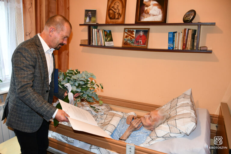 100. urodziny Teresy Fajge. Krotoszynianka odebrała gratulacje od władz miasta