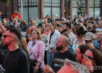 Więc Wiec rozpoczął sezon z mocnym muzycznym uderzeniem