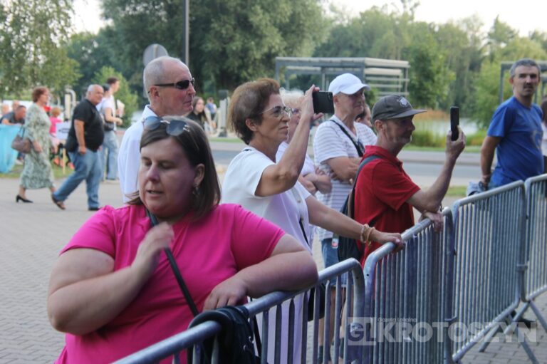 Tłumy na Błoniach! Varius Manx z Kasią Stankiewicz gwiazdą nowej imprezy