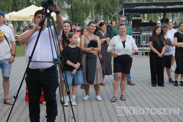 Tłumy na Błoniach! Varius Manx z Kasią Stankiewicz gwiazdą nowej imprezy