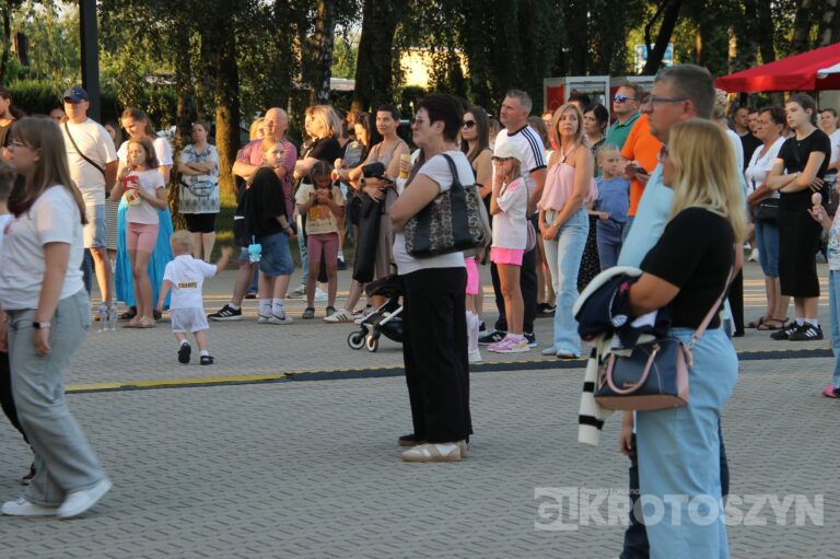 Tłumy na Błoniach! Varius Manx z Kasią Stankiewicz gwiazdą nowej imprezy