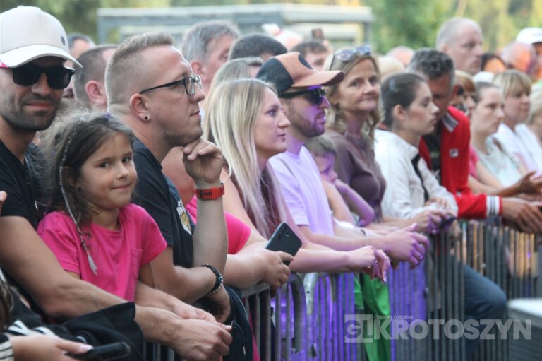 Tłumy na Błoniach! Varius Manx z Kasią Stankiewicz gwiazdą nowej imprezy