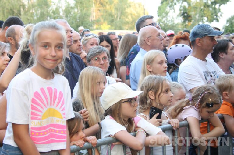 Tłumy na Błoniach! Varius Manx z Kasią Stankiewicz gwiazdą nowej imprezy