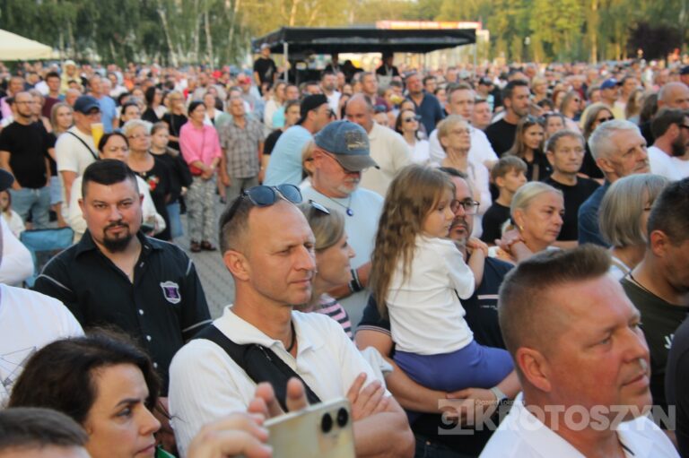 Tłumy na Błoniach! Varius Manx z Kasią Stankiewicz gwiazdą nowej imprezy