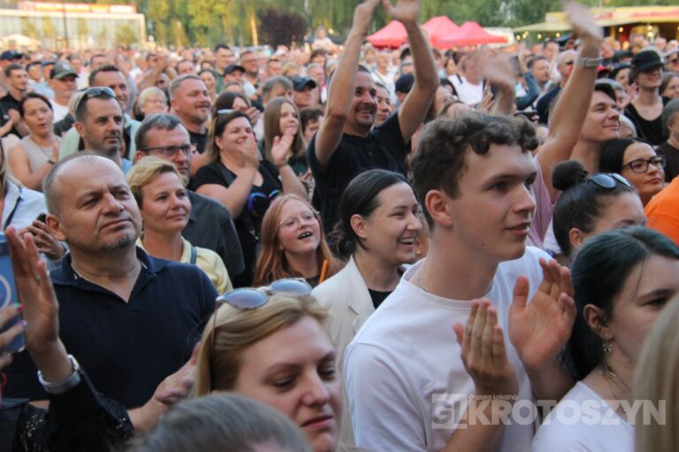 Tłumy na Błoniach! Varius Manx z Kasią Stankiewicz gwiazdą nowej imprezy