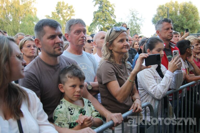 Tłumy na Błoniach! Varius Manx z Kasią Stankiewicz gwiazdą nowej imprezy