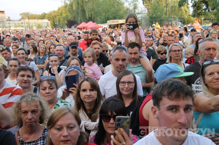 Tłumy na Błoniach! Varius Manx z Kasią Stankiewicz gwiazdą nowej imprezy