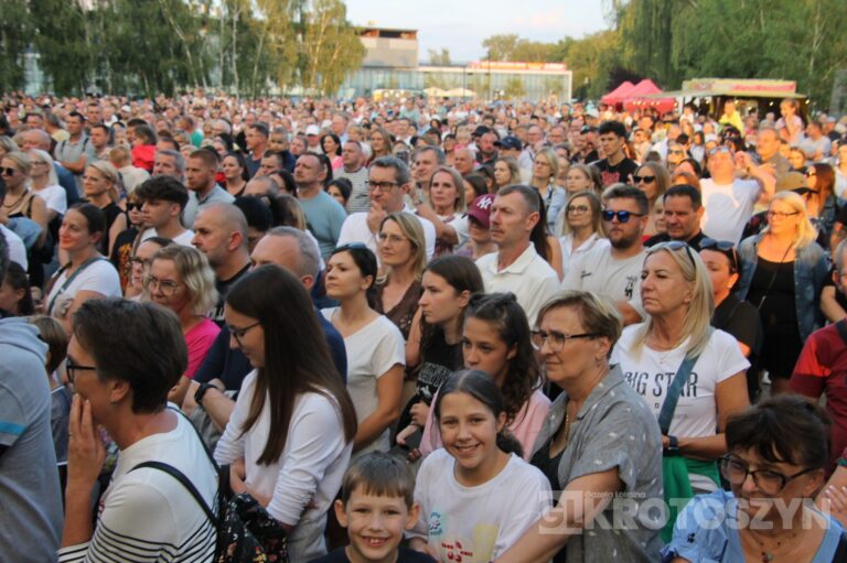 Tłumy na Błoniach! Varius Manx z Kasią Stankiewicz gwiazdą nowej imprezy