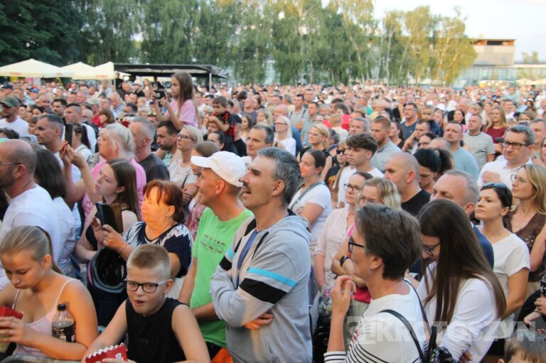 Tłumy na Błoniach! Varius Manx z Kasią Stankiewicz gwiazdą nowej imprezy