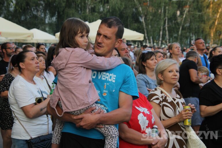 Tłumy na Błoniach! Varius Manx z Kasią Stankiewicz gwiazdą nowej imprezy